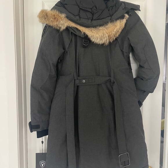 BNWT Nobis Tula Luxury Down Jacket - Picture 3 of 6